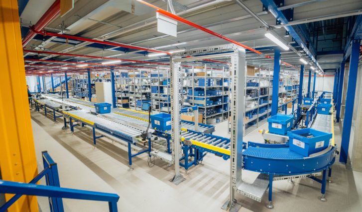 Distribution Centers & Warehouses
E-commerce