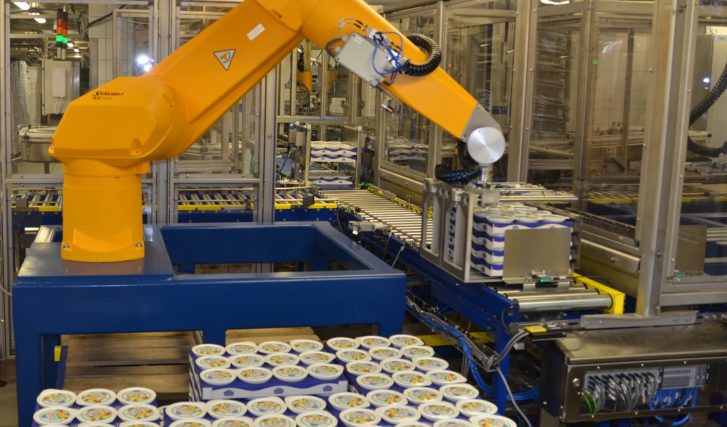 Automatizovaná robotická a balicí linka Choceňská mlékárna