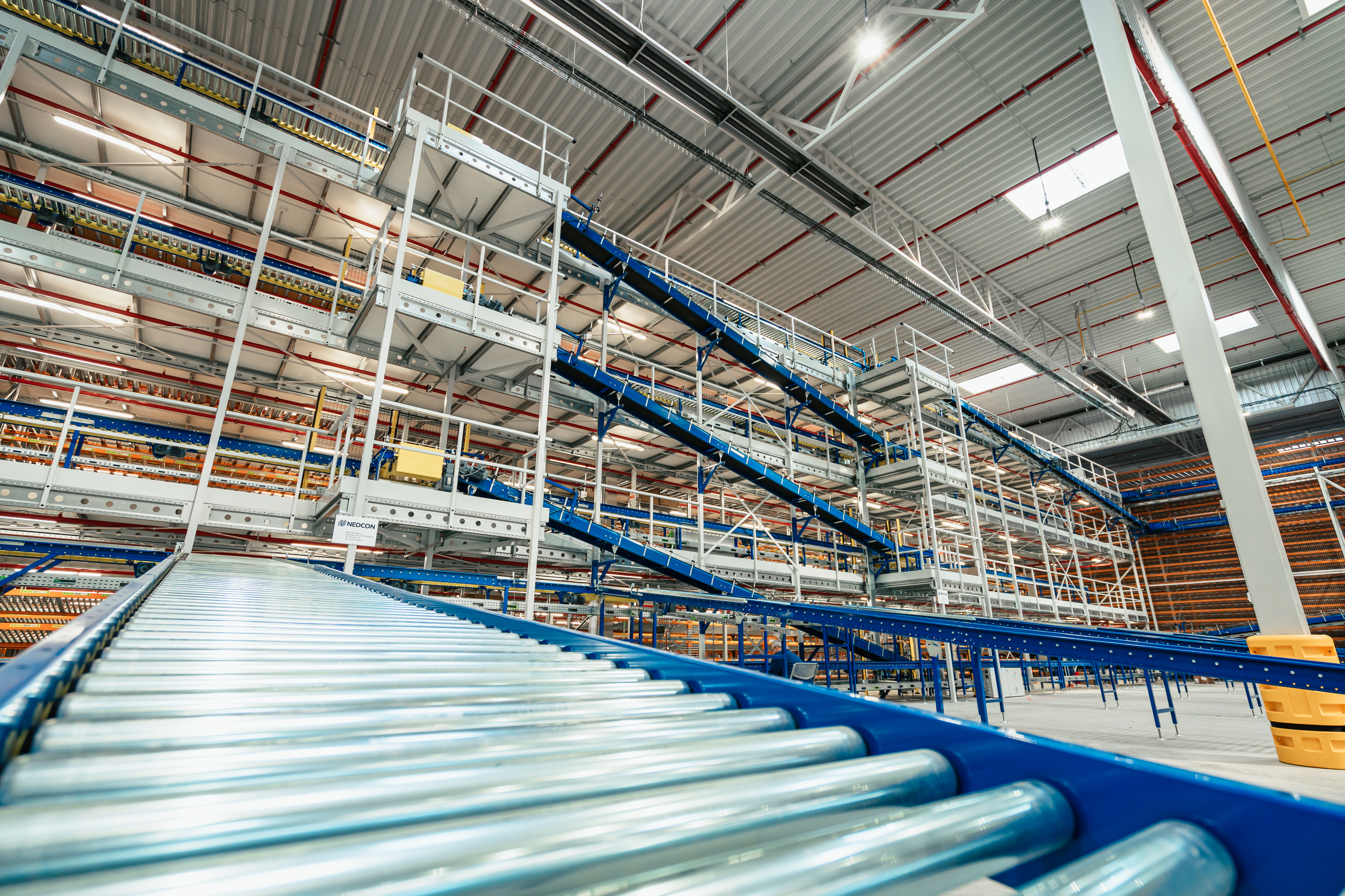 Process Repacking Warehouse Warehouse Technology, Palletizing, Packaging Lines - TMT