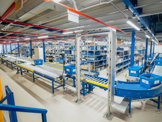 Warehouse conveyor system of Sanitino Logistics centre