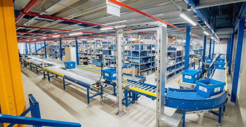 Warehouse conveyor system of Sanitino Logistics centre