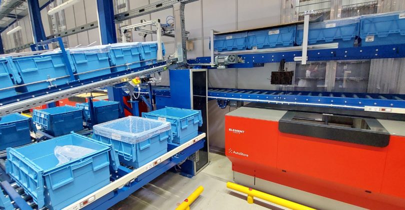 Euromedia Group Conveyor System – AutoStore technology operator, packing and dispatching of shipments