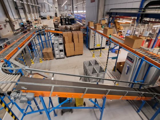 Automated packaging/sorting line – Malfini