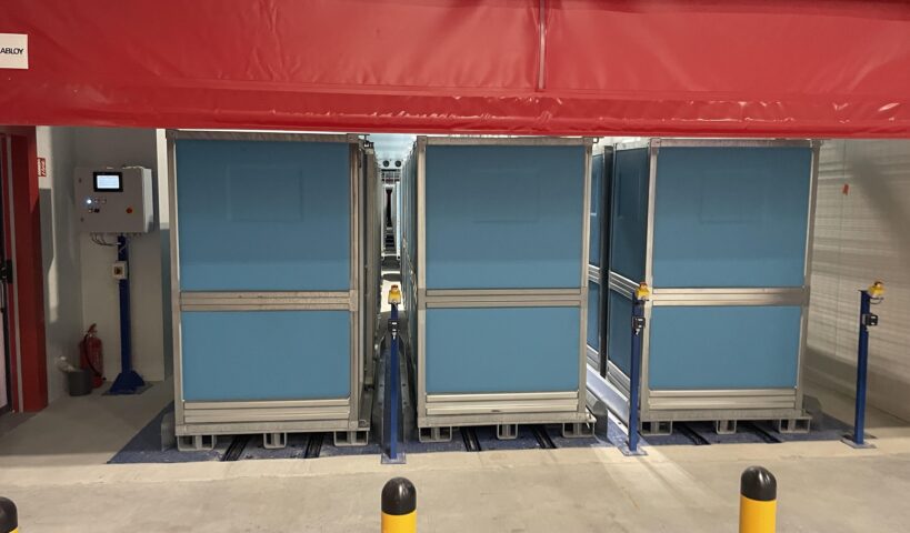 Conveyor system for automatic transport and storage of cooling boxes  – PENNY MARKET